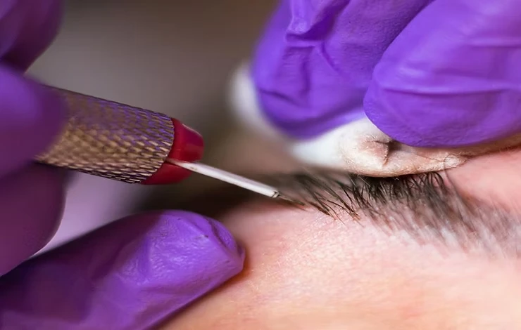 Semi-Permanent Eyebrows vs Tattoos