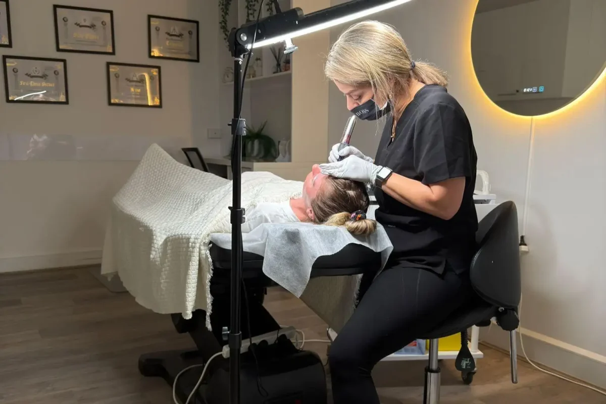 How the Procedure Works (Step-by-Step): What Is Cosmetic Eyebrow Tattooing